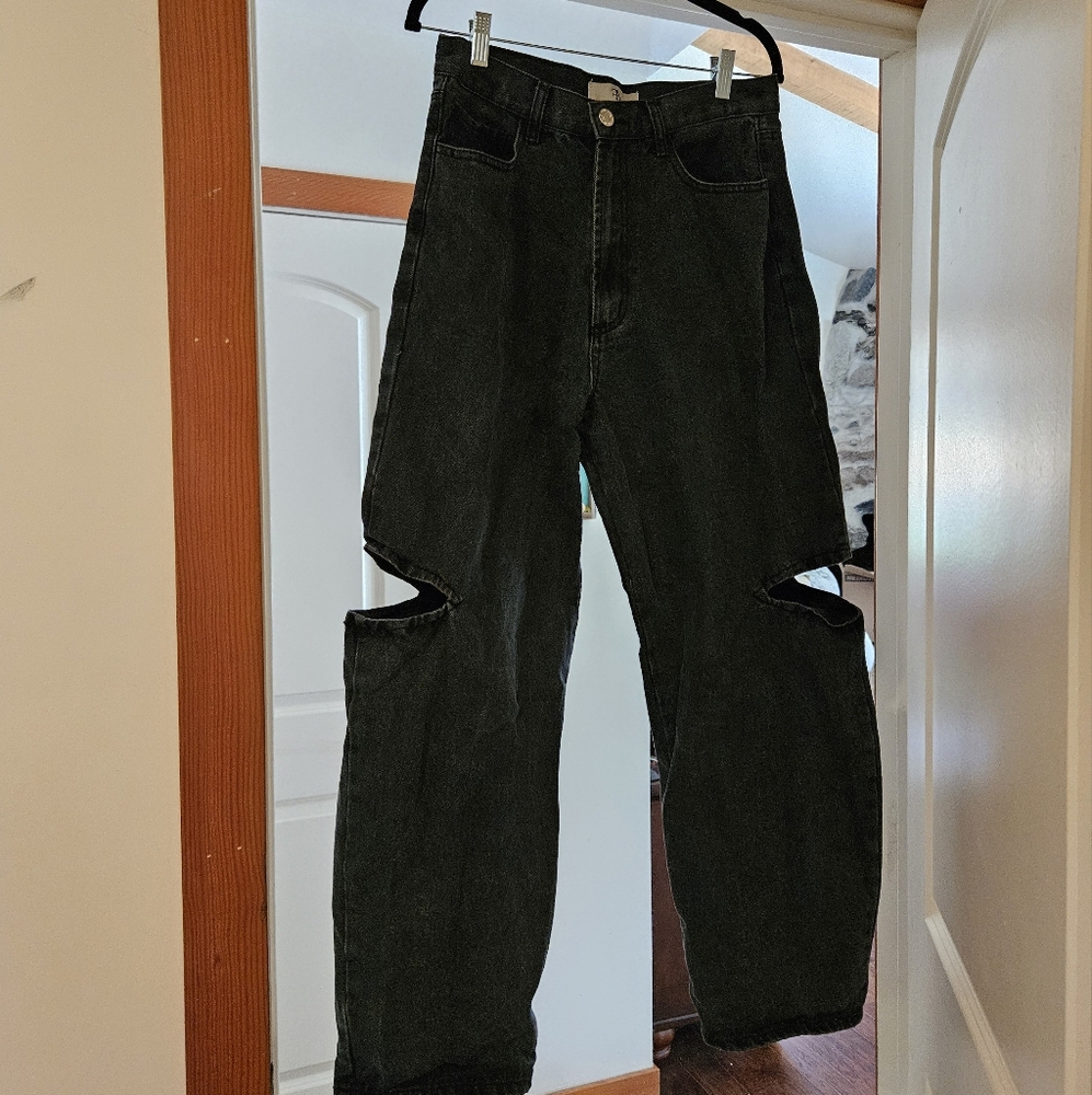 Chic Black Flare Jeans for Women
